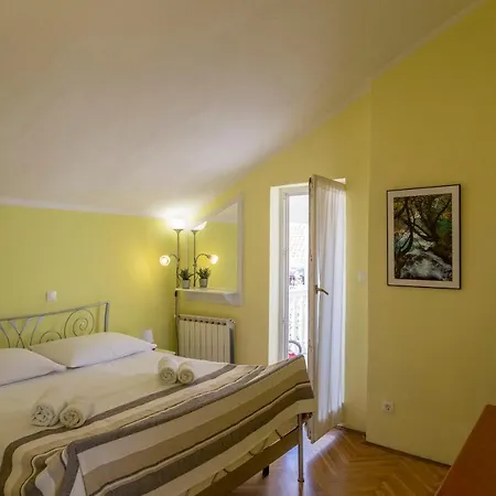 Apartment Zorana Primosten