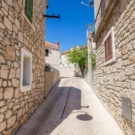 Zorana Apartment Primosten